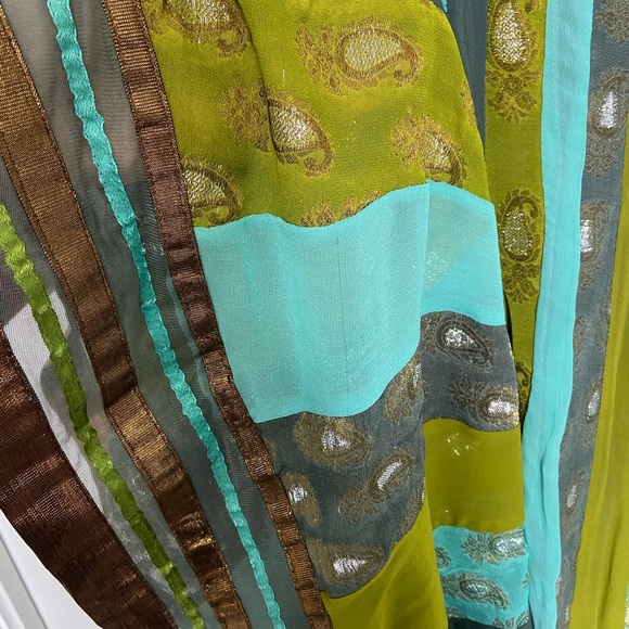 Karishma // Traditional Indian Dress & Scarf Set - Picture 15 of 15